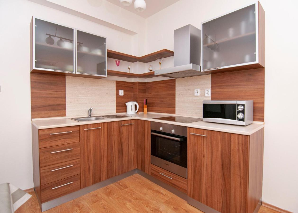 Apartmany Sileas ヴェルカー・ロムニツァ エクステリア 写真