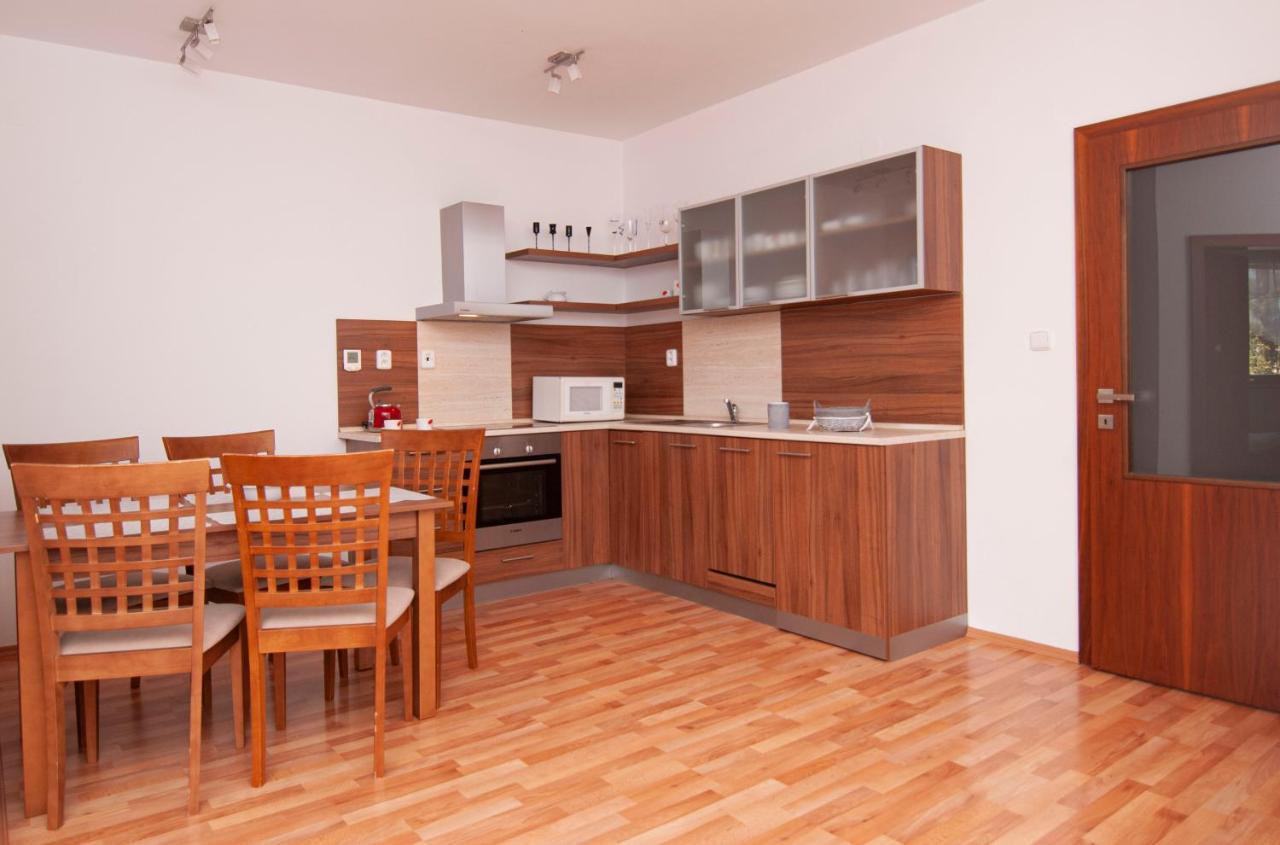 Apartmany Sileas ヴェルカー・ロムニツァ エクステリア 写真