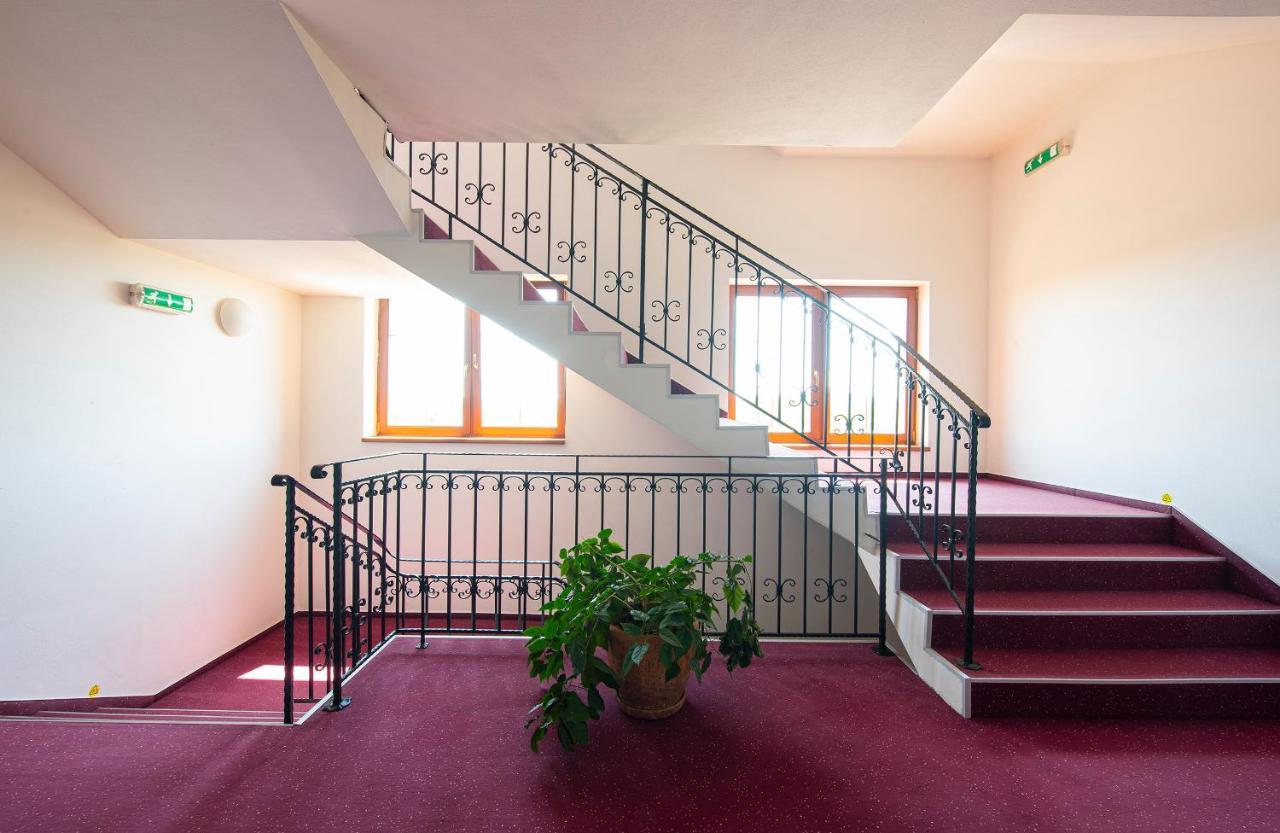 Apartmany Sileas ヴェルカー・ロムニツァ エクステリア 写真