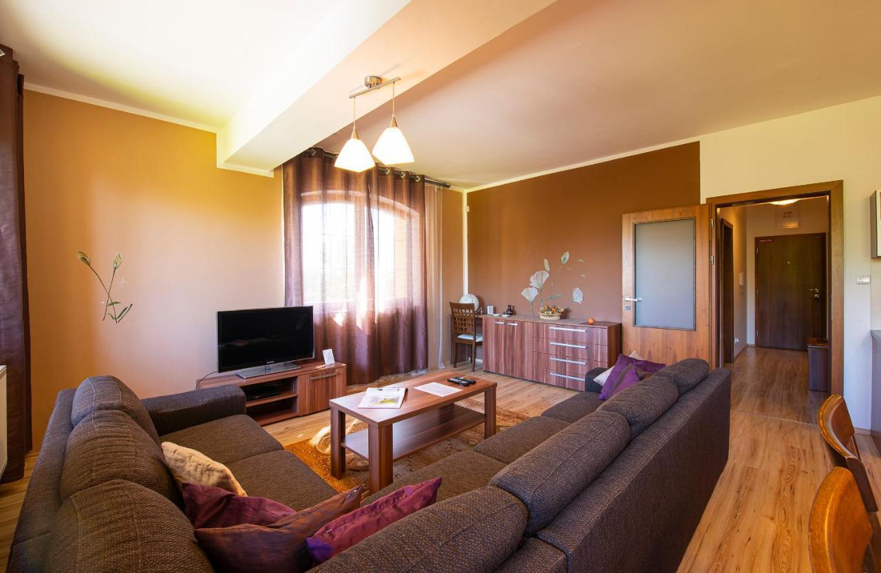 Apartmany Sileas ヴェルカー・ロムニツァ エクステリア 写真